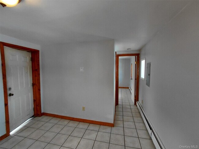 Foto del edificio - 2095 Ulster Ave