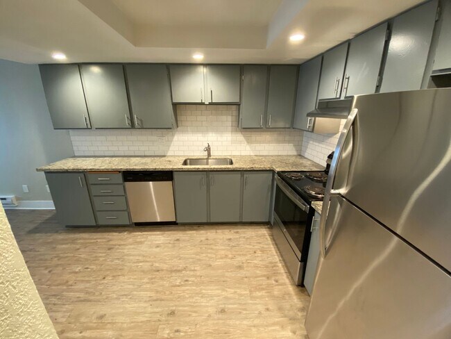 Foto del edificio - Open Concept Townhome with Balcony