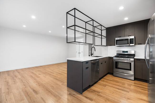 Building Photo - 5941 Comey Ave
