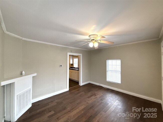 Foto del edificio - 1211 W Bank St