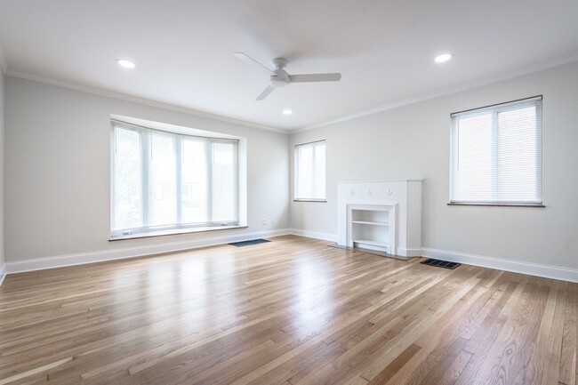 Building Photo - 1600 Elmwood Ave