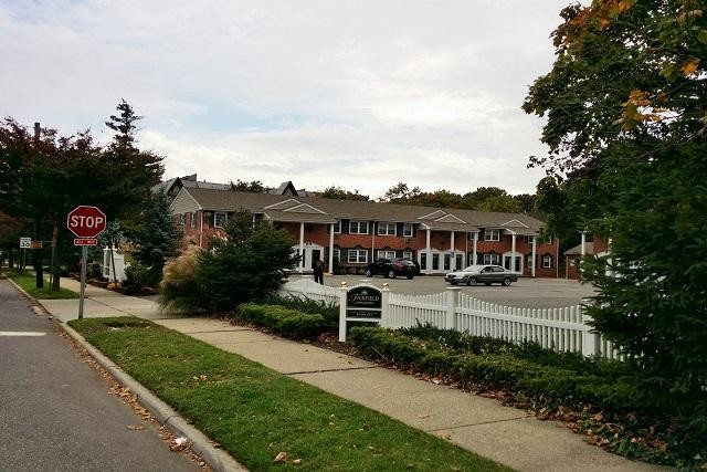 Building Photo - Fairfield Gardens At Bay Shore