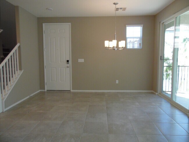 Building Photo - Mountains Edge Townhome