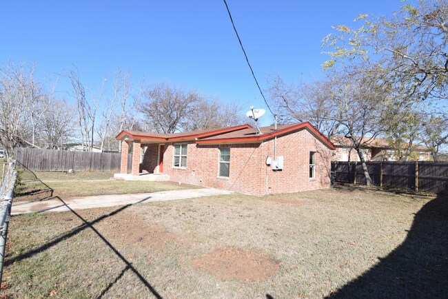 Foto del edificio - 107 E Washington Ave