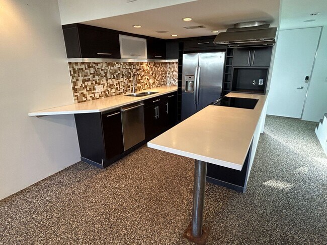 Foto del edificio - Incredible 2 Bedroom Townhouse in Arcadia