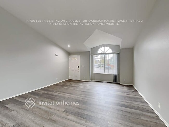 Foto del edificio - 15630 Canby Dr