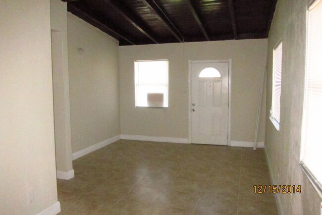 Foto del edificio - 3701 SW 48th Ave