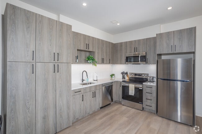 1BR, 1BA - 586SF - Kitchen - The Jones Tower at the Collective