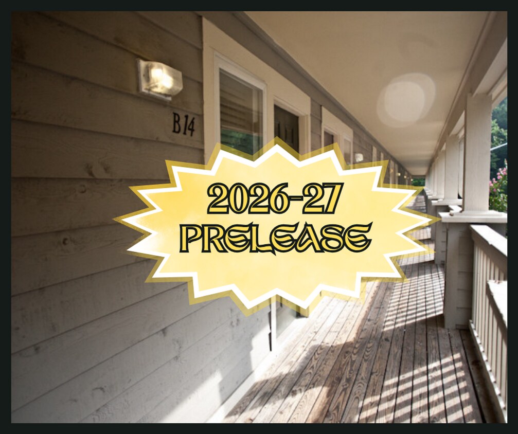 Foto principal - Renovated 4BR town house apartment a few b...