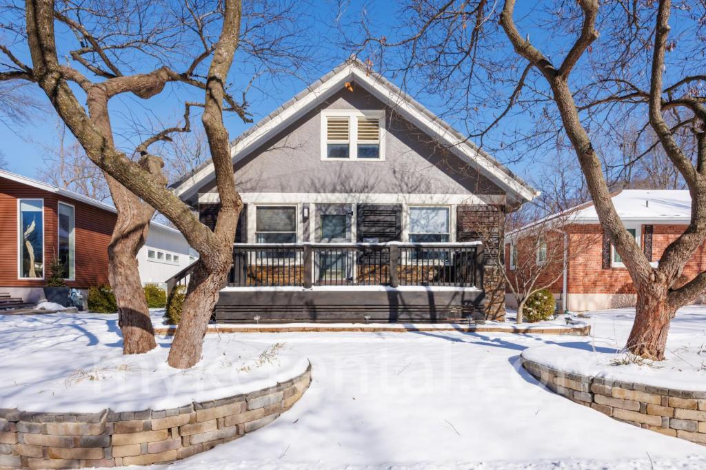 Primary Photo - 2426 W 48th St