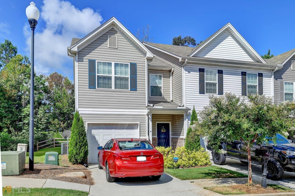 4721 Beacon Ridge Ln, Flowery Branch, GA 30542 Townhome Rentals in
