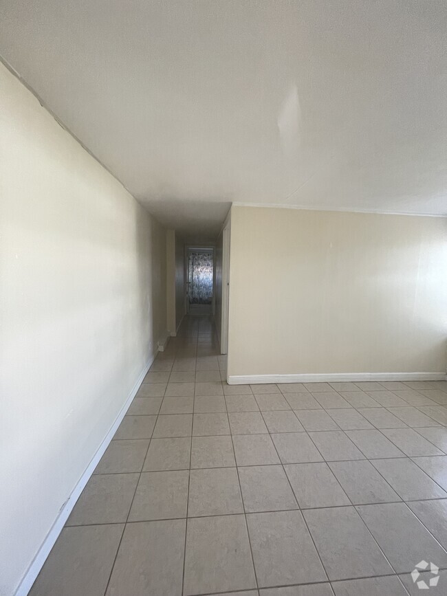 Building Photo - 1580 Citation Dr