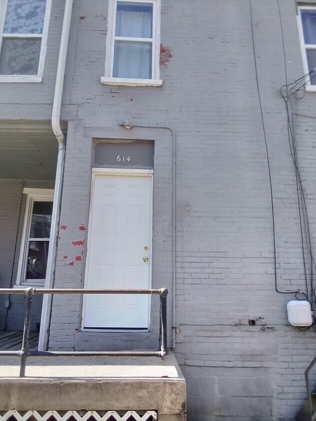 Photo - 1023 Greenwich