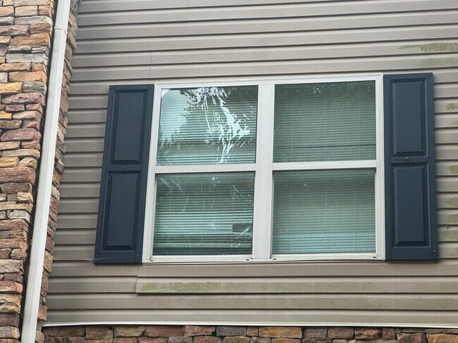 Foto del edificio - 5201 Fairington Club Dr