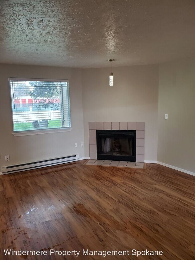 Primary Photo - 4709-4725 N Sullivan Rd