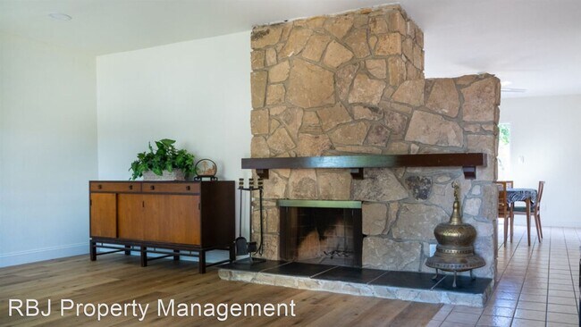Building Photo - 3 br, 2 bath House - 7026 Temple Terrace