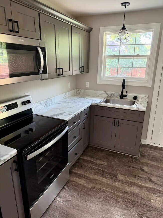 Foto del edificio - East Nashville 2-bedroom in a location you’ll love!