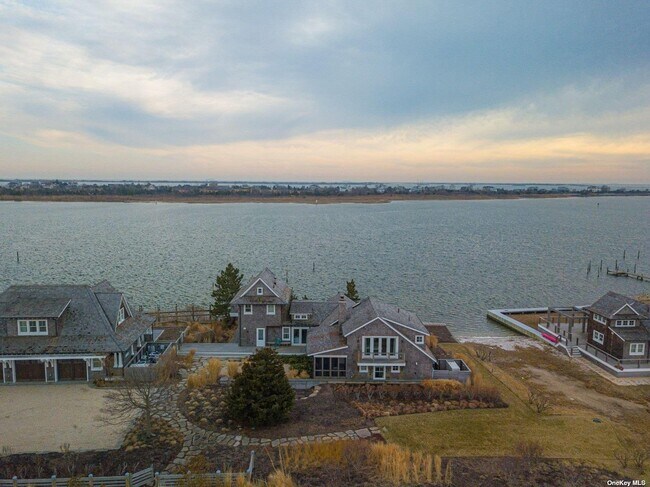 Building Photo - 11 Captree Island