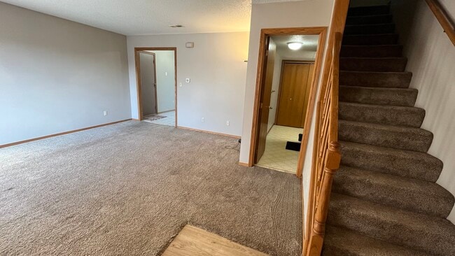 Sala de estar - 2204 S Holt Ave