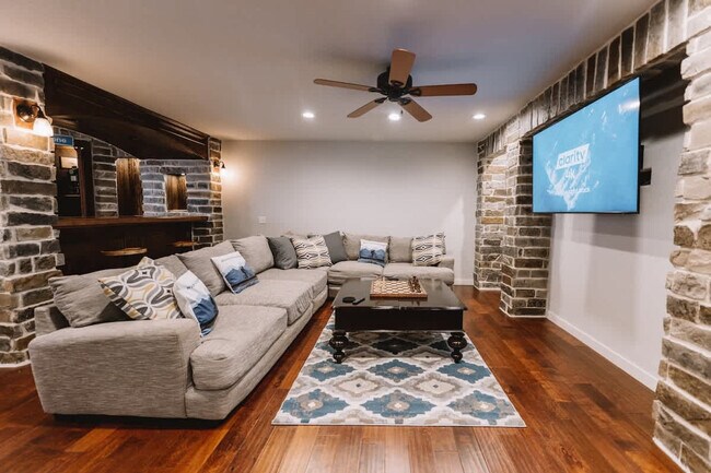 Foto del edificio - 1906 Almand Dr