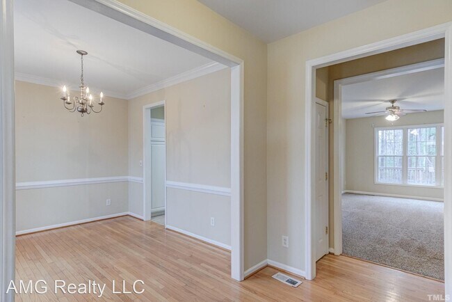 Building Photo - 3 br, 3 bath House - 108 Allie Bell Ln