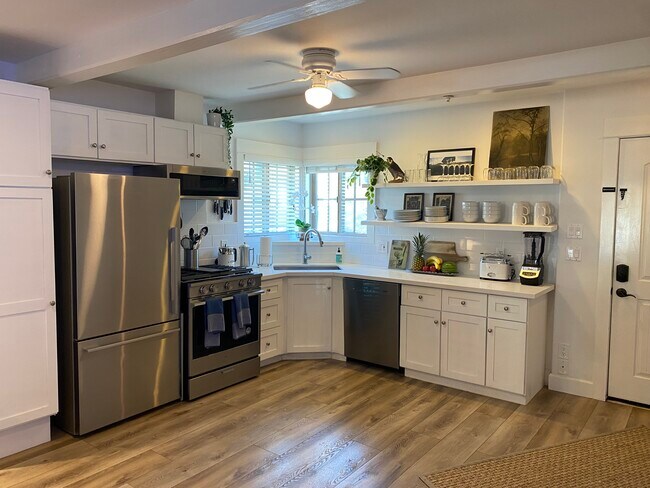 Foto del edificio - 226 W De La Guerra St