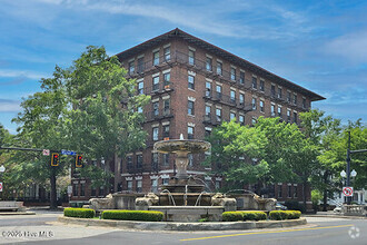 Building Photo - 420 Market St