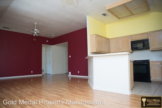 Building Photo - 3921 Oak Valley Dr
