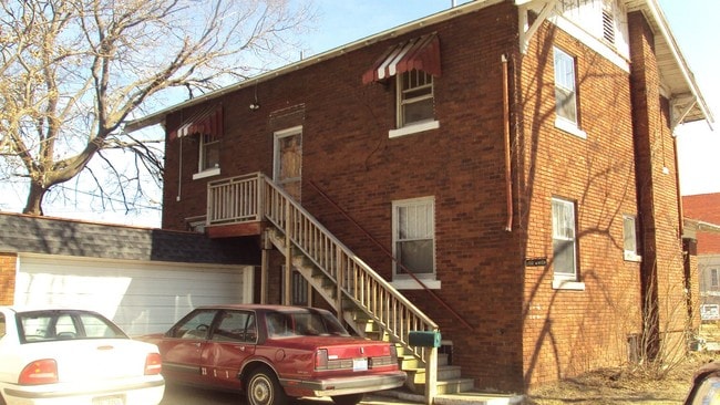 Building Photo - 202 W High St