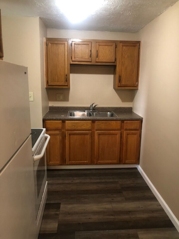 425 Southern Blvd NW Unit 55, Warren, OH 44485 Room for Rent in