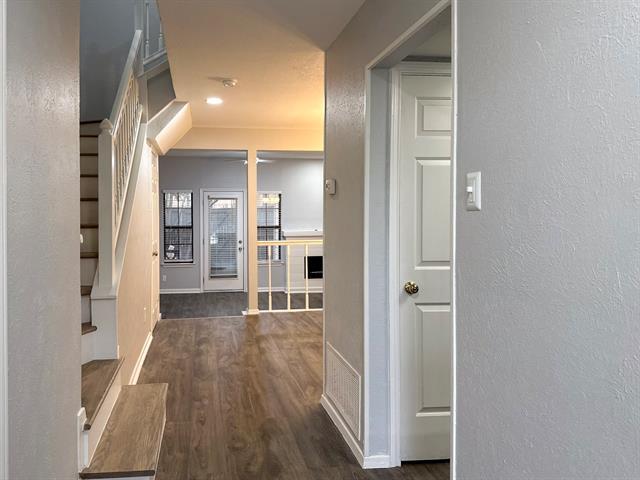 Foto del edificio - 3635 Garden Brook Dr