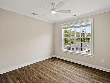 Foto del edificio - 313 Clements Bridge Rd