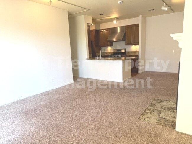 Building Photo - ***Dual-Primary 2 bed / 2 bath Condo in Carmel Valley - Available NOW***