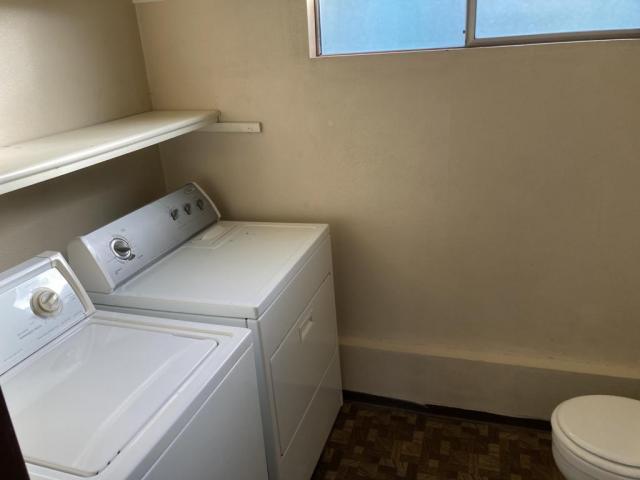 Building Photo - 3 bedroom in Seattle WA 98103