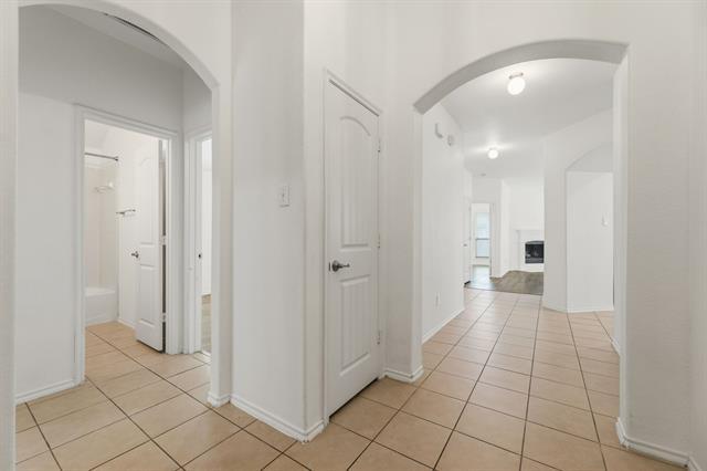 Foto del edificio - 1011 Meadow Green Ct
