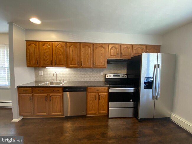 Foto del edificio - 37 Crescent Ln