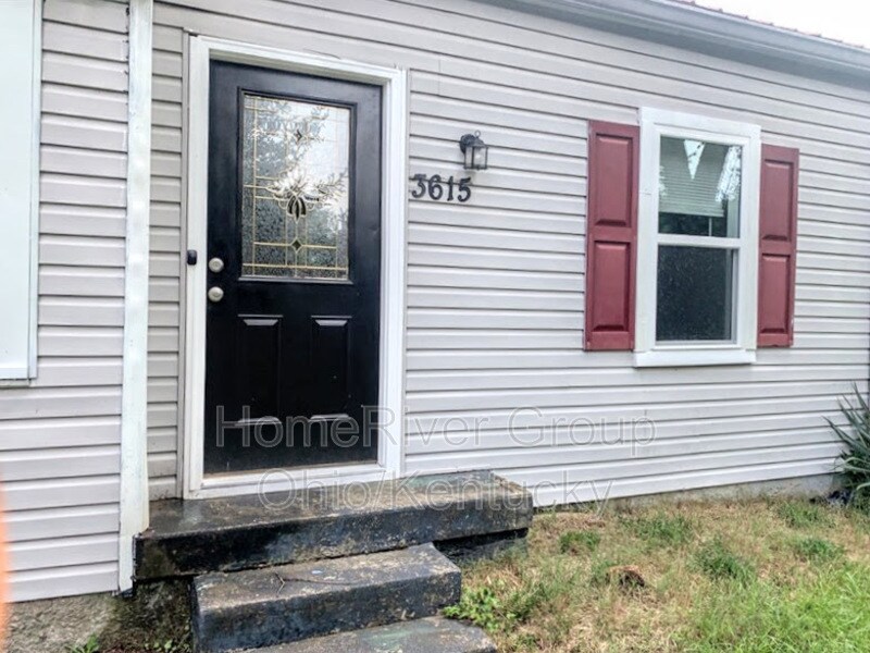 Foto principal - 3615 Ralph Ave