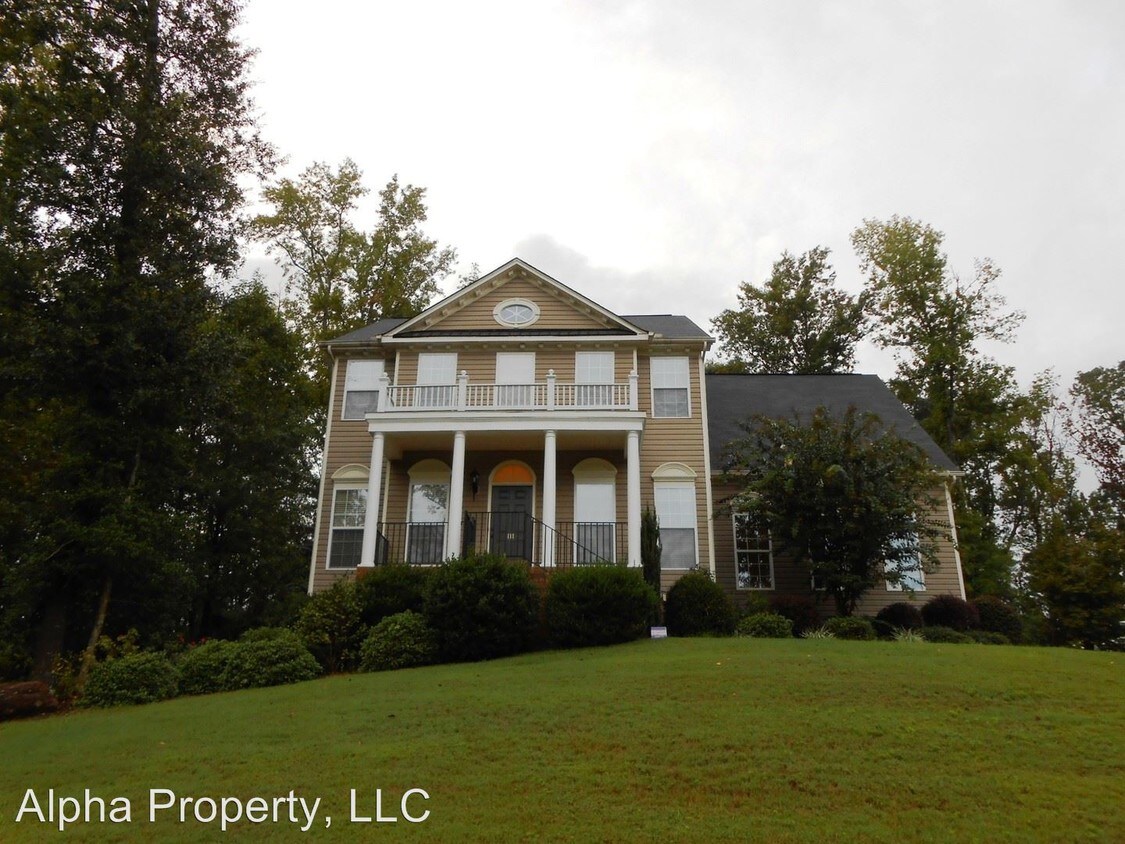 Foto principal - 111 Scotts Bluff Dr