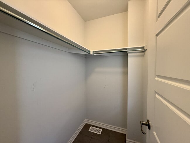 Building Photo - 270 Atima Cir
