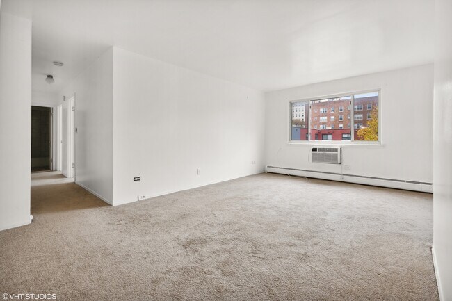 Building Photo - 5100 N Sheridan Rd