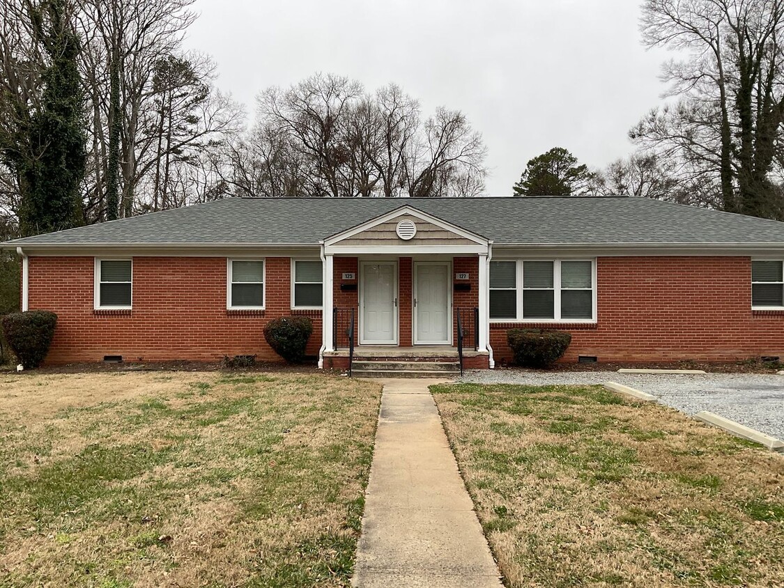 Primary Photo - 55 and older community in Gastonia - Spaci...