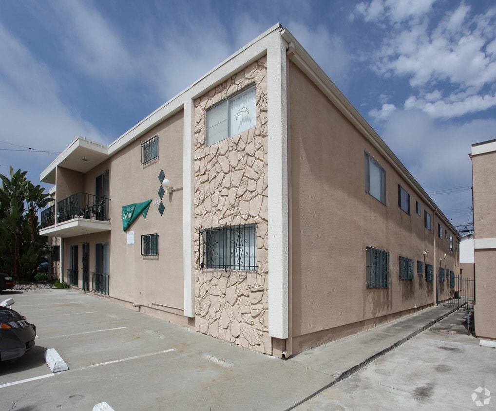 Foto del edificio - 4485 Kansas St