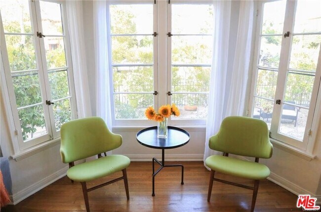 Foto del edificio - 601 Sweetzer Ave