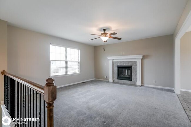 Foto del edificio - 1305 NW High View Dr, Grain Valley, MO 64029