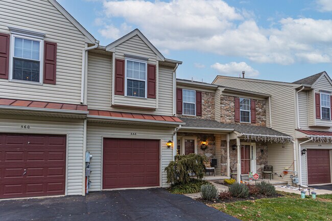Building Photo - 558 Creekside Dr