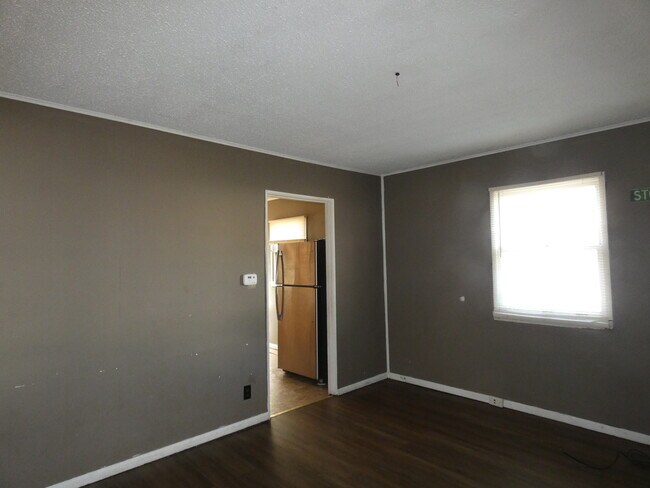 Building Photo - 1850 E Marmion St