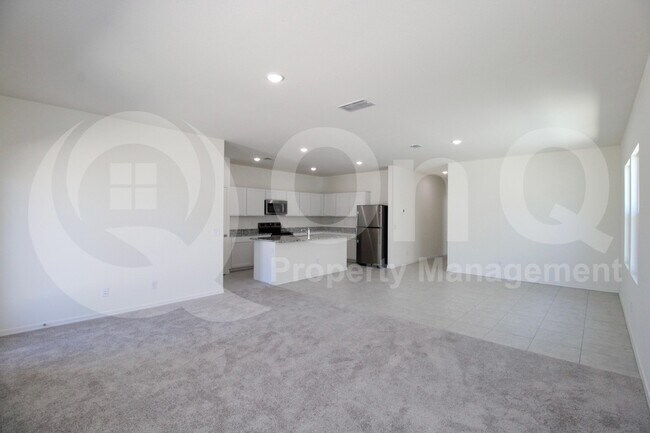 Building Photo - 24182 W Hidalgo Ave