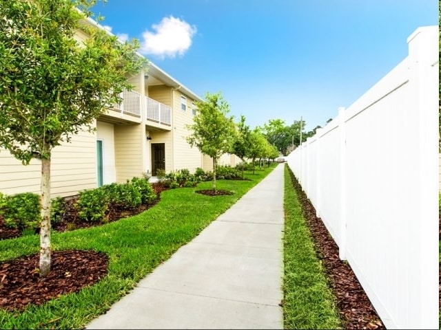 Building Photo - Boca Palms Townhomes