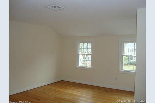 Dormitorio 1 - 14 Redbud Ln