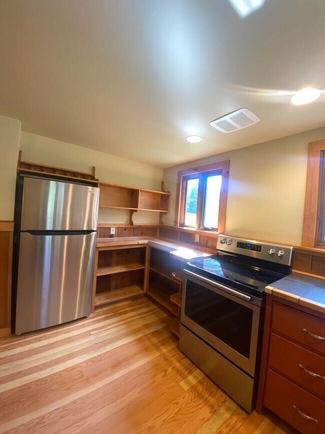 Foto del edificio - 3 Bedrooms | 2 Bath Home in Trout Lake, Wa...